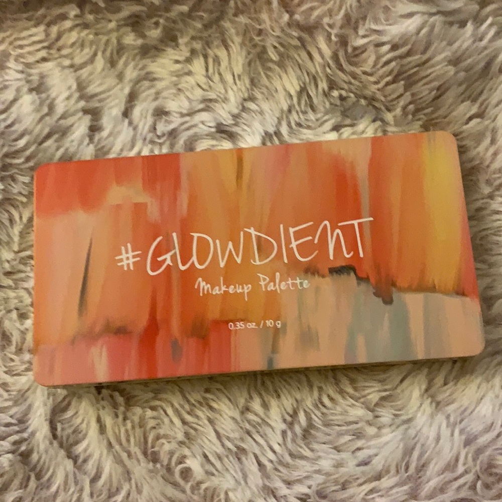 Glow didn’t makeup palette